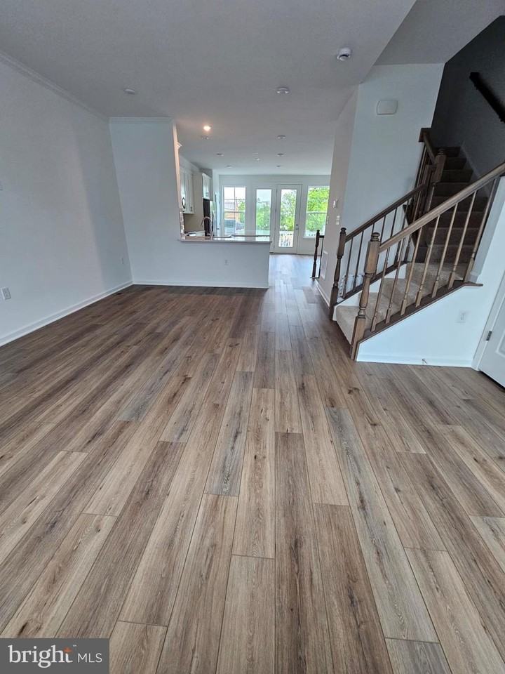 3144 Eton Pl - Photo 4 of 12