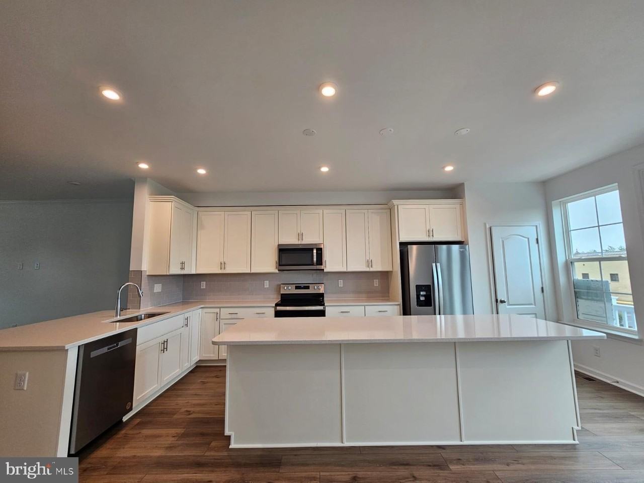 3144 Eton Pl - Photo 5 of 12