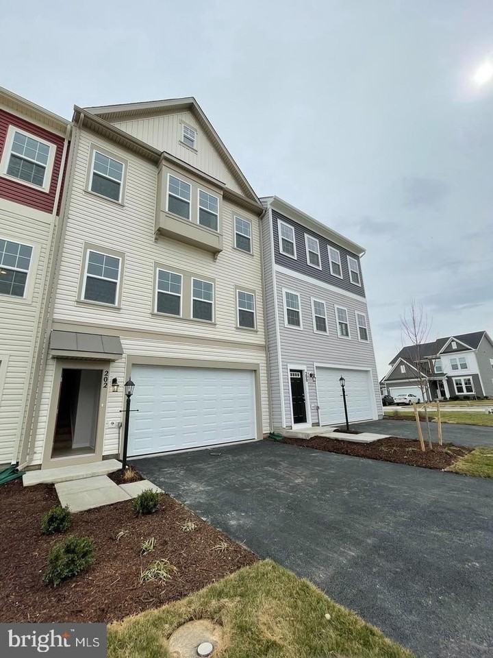 202 Norland Knoll Dr - Photo 3 of 21