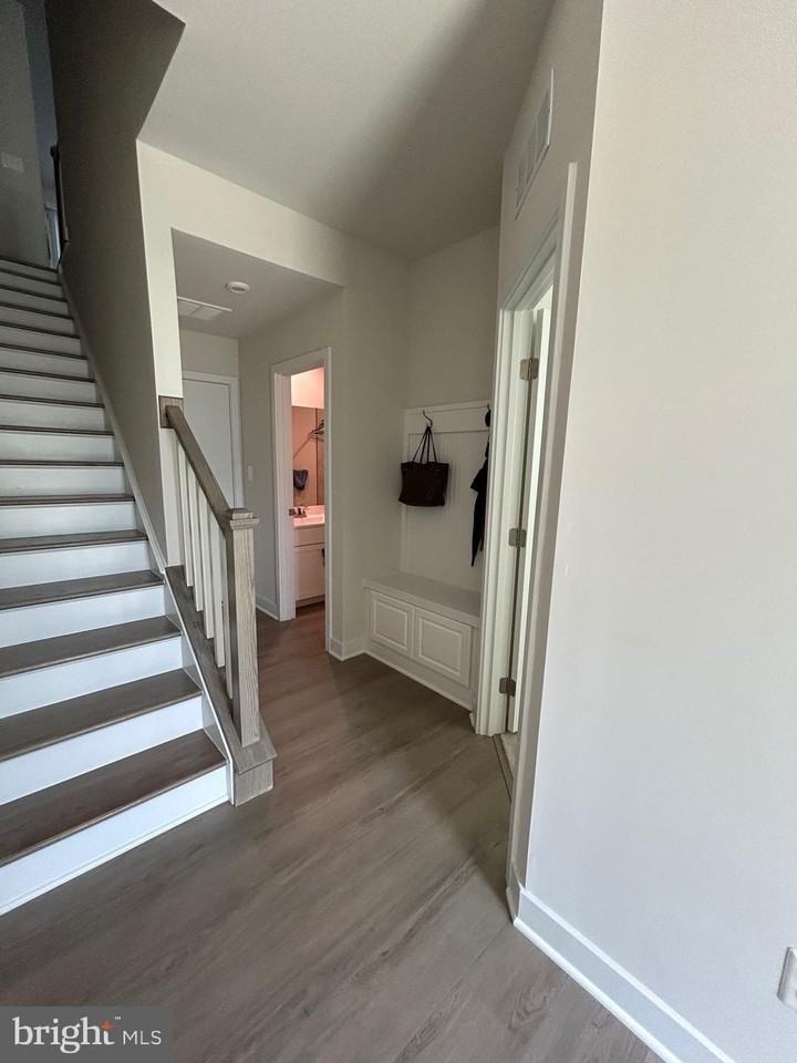 13961 Airfoil Rd - Photo 5 of 17