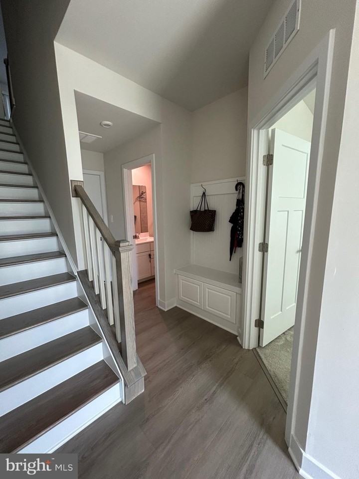 13961 Airfoil Rd - Photo 7 of 17