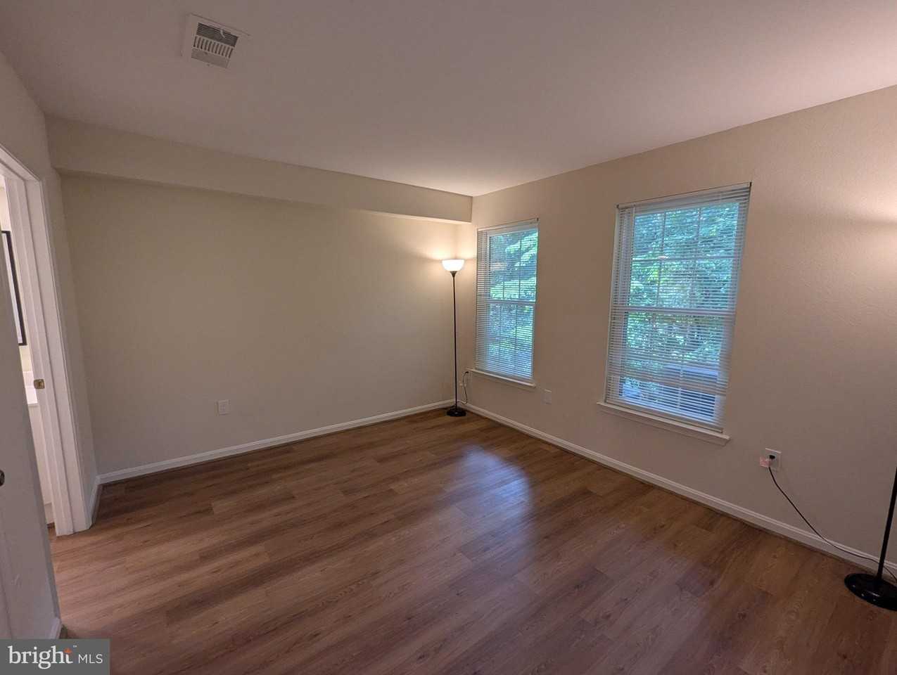 12818 Fair Briar Ln #12818 - Photo 6 of 35