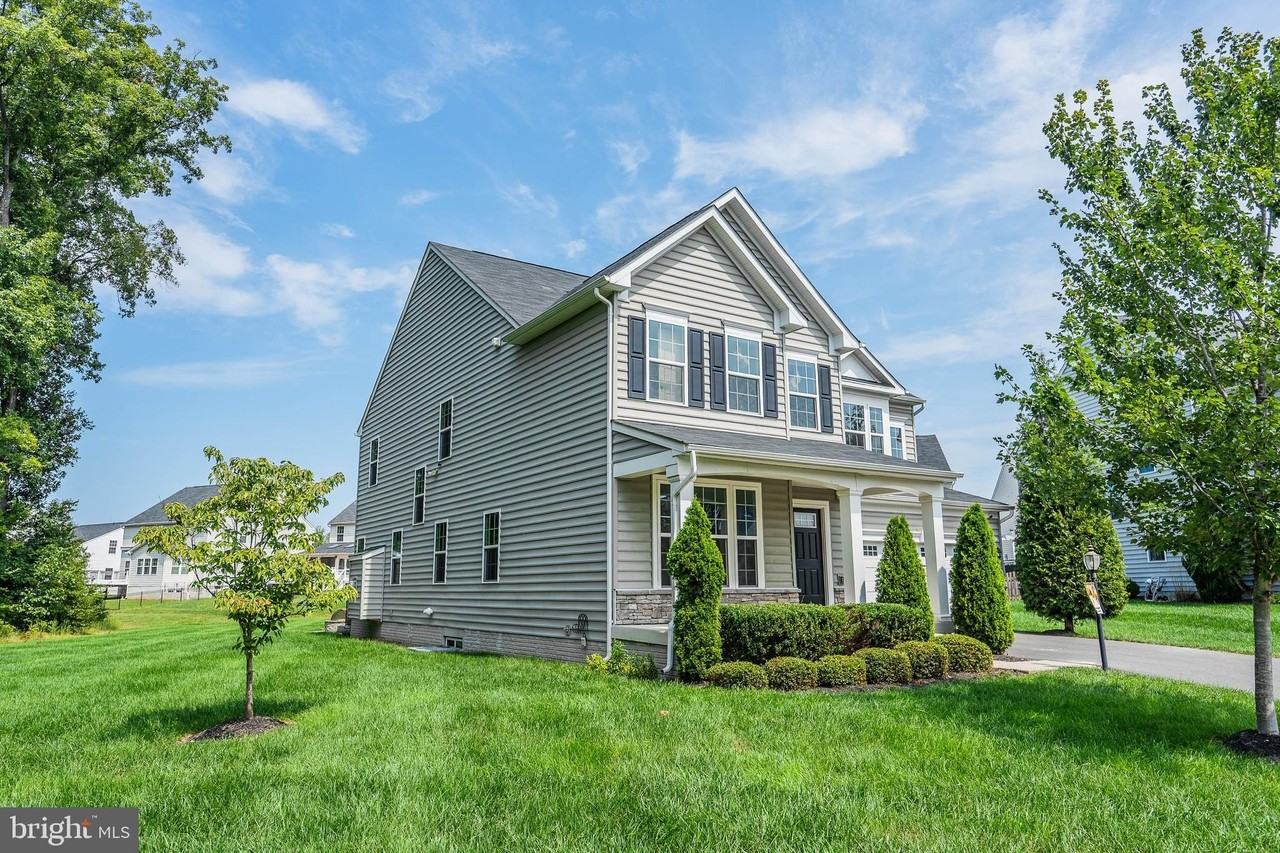 41860 Wind Dancer Ct - Photo 4 of 50