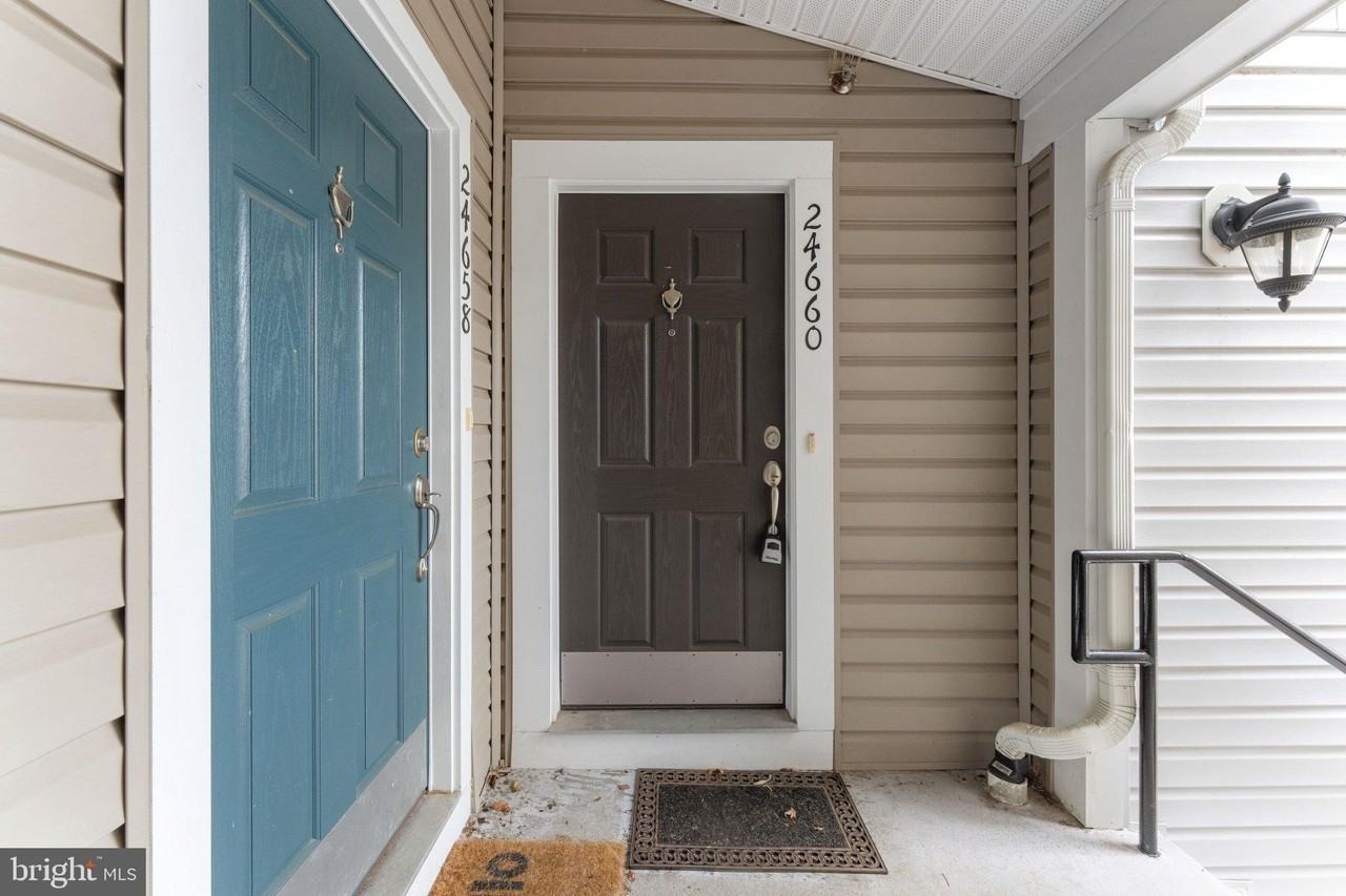 24660 Caribou Sq - Photo 3 of 34