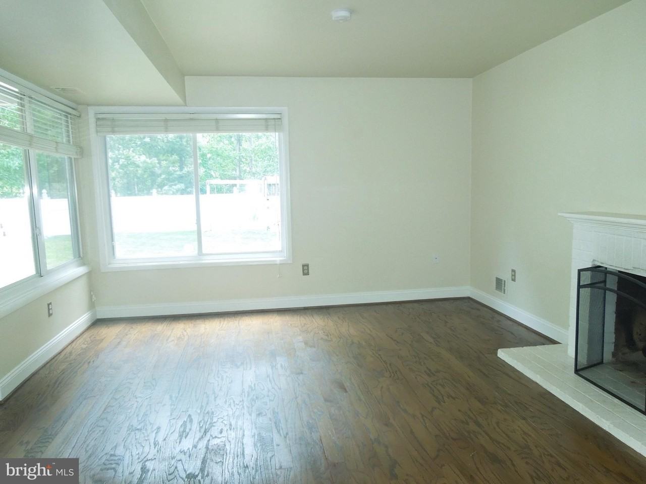 7 Biscayne Pl - Photo 3 of 9