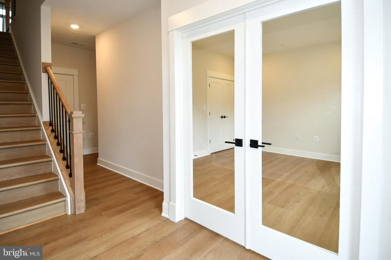 22799 Tawny Pine Sq - Photo 5 of 50
