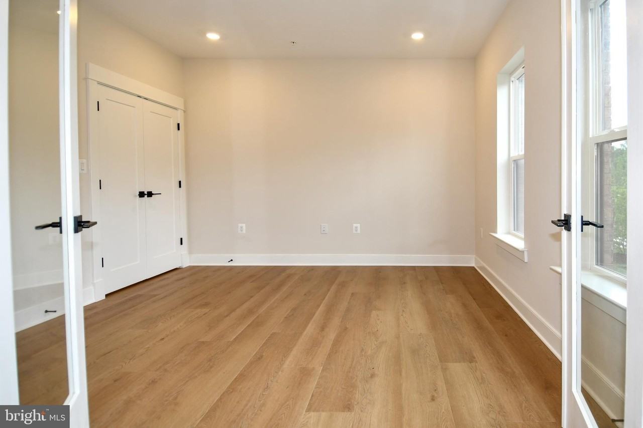 22799 Tawny Pine Sq - Photo 7 of 50