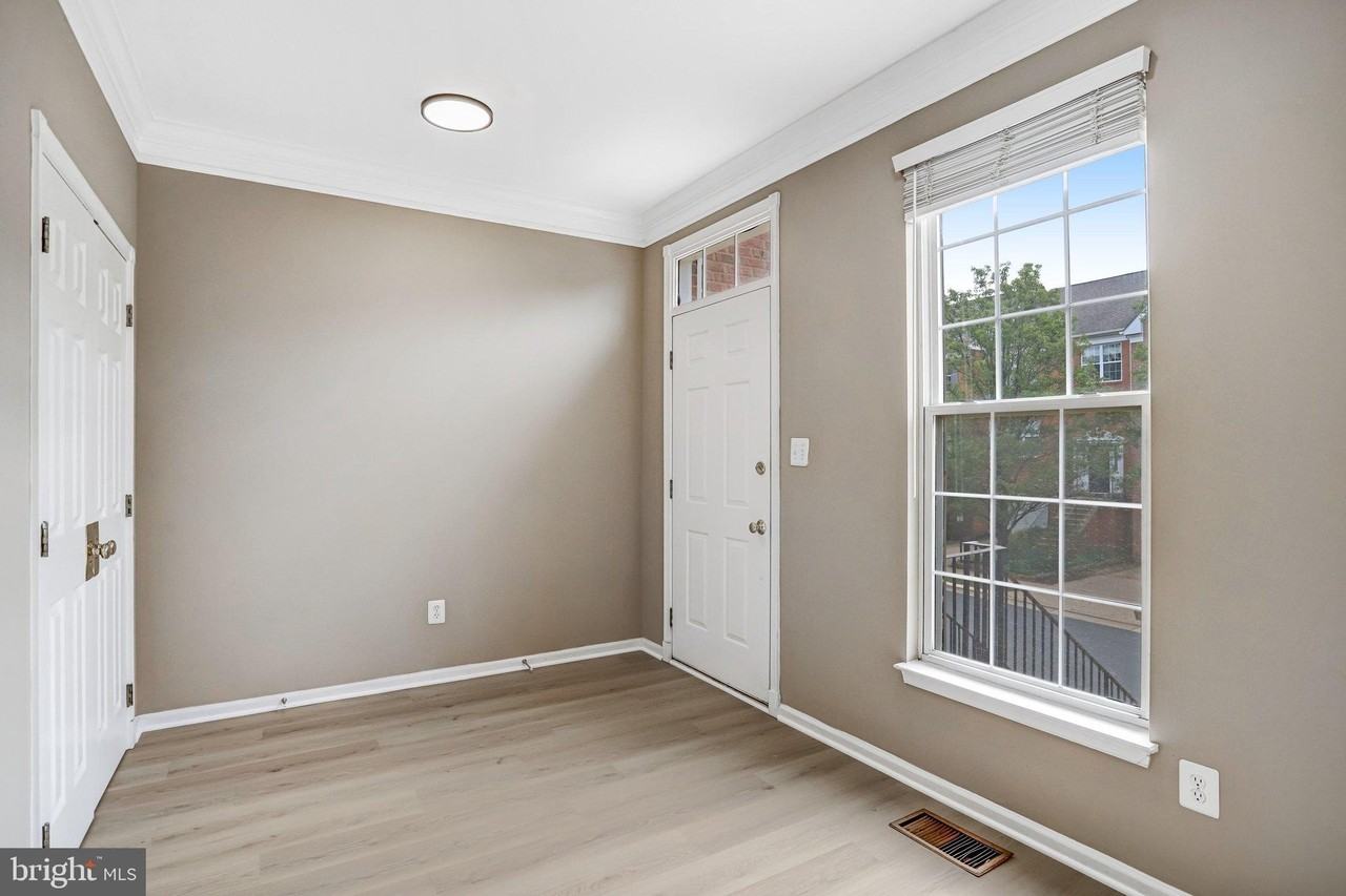 21365 Hansberry Ter - Photo 5 of 42