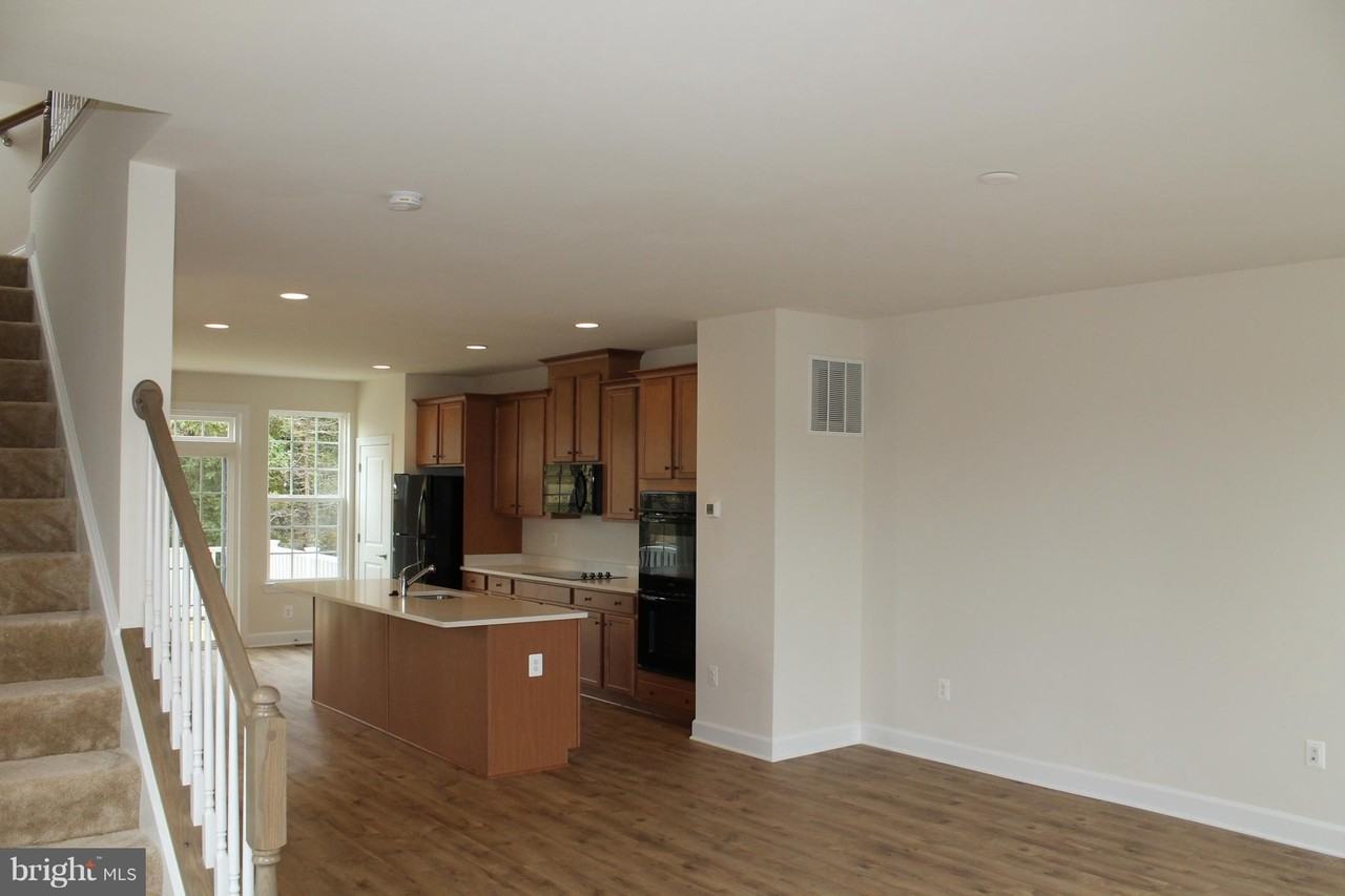 10665 Hinton Way - Photo 3 of 27