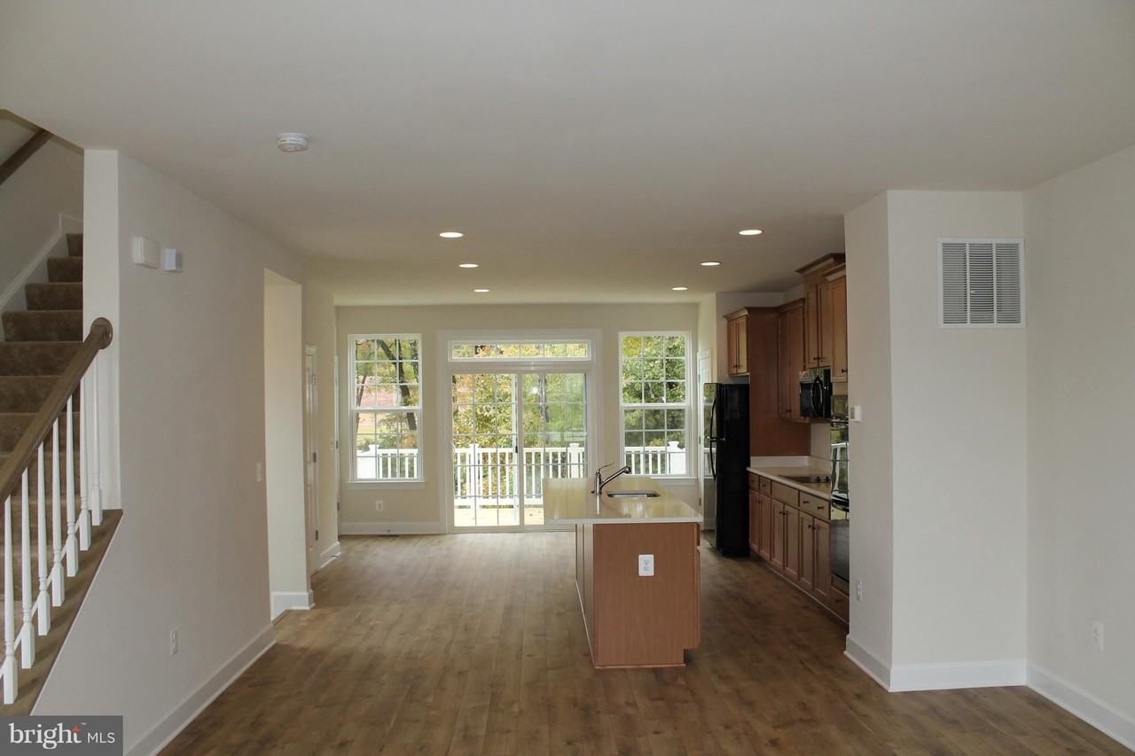 10665 Hinton Way - Photo 4 of 27