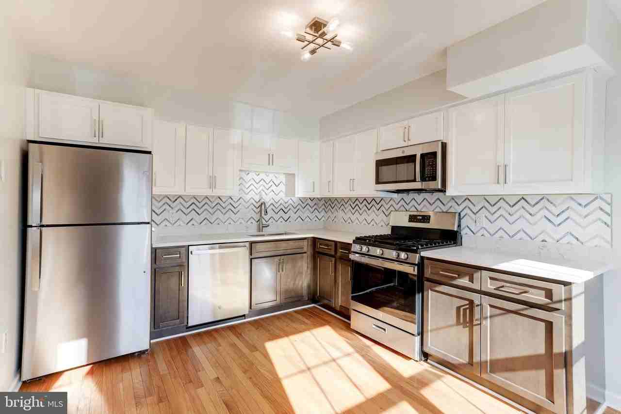 1883 Inglebrook Dr - Photo 5 of 50