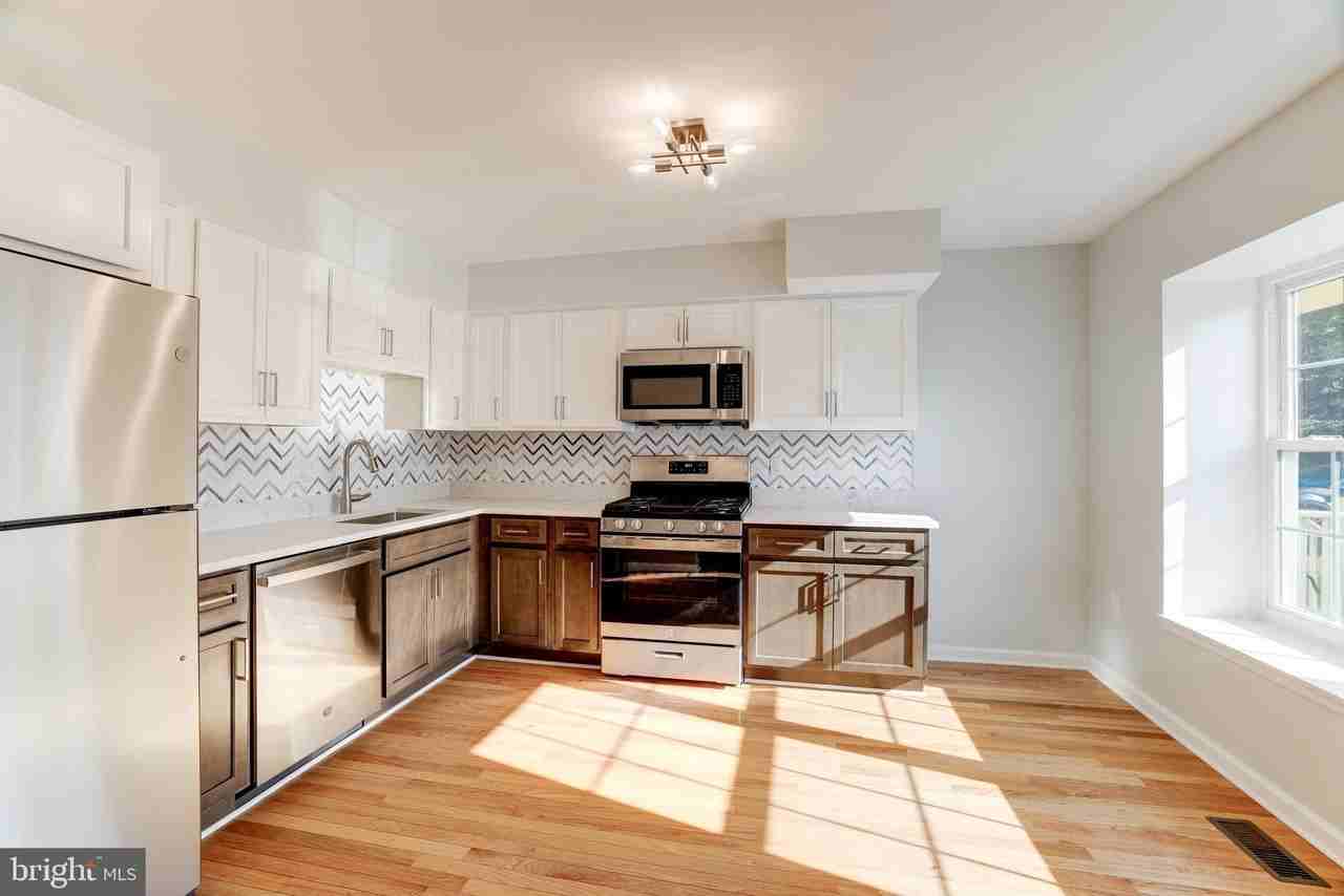 1883 Inglebrook Dr - Photo 6 of 50