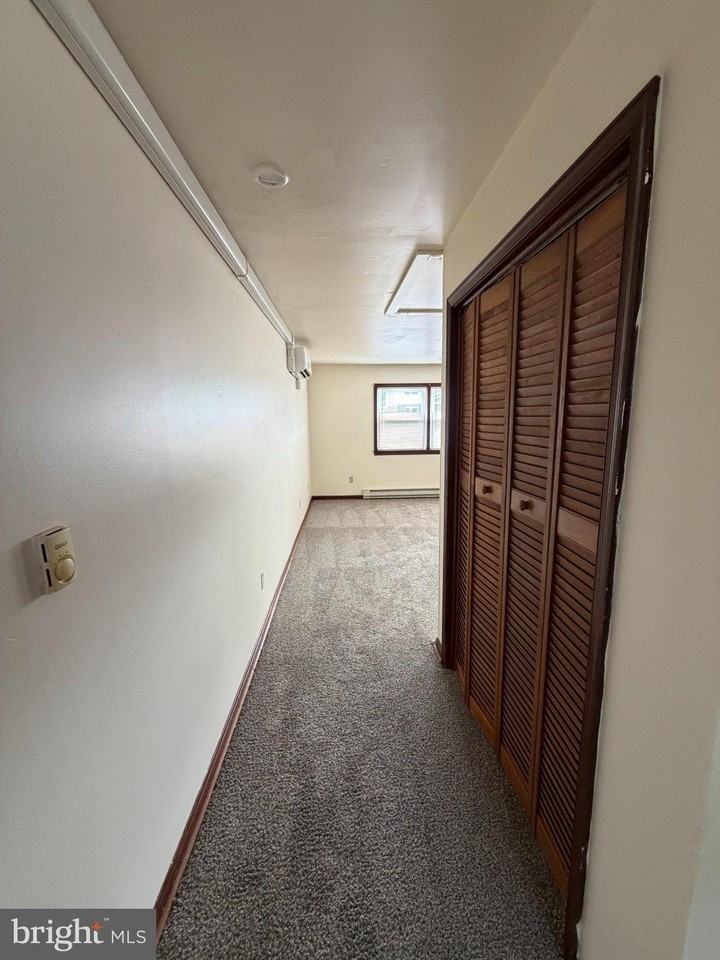409 Market Ave - Photo 6 of 16