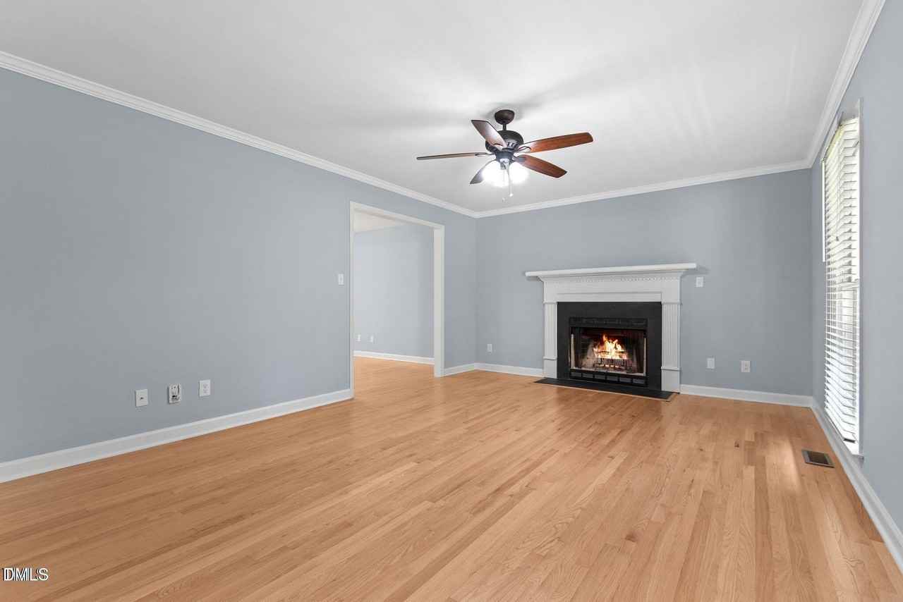 302 Rushingwater Dr - Photo 2 of 18