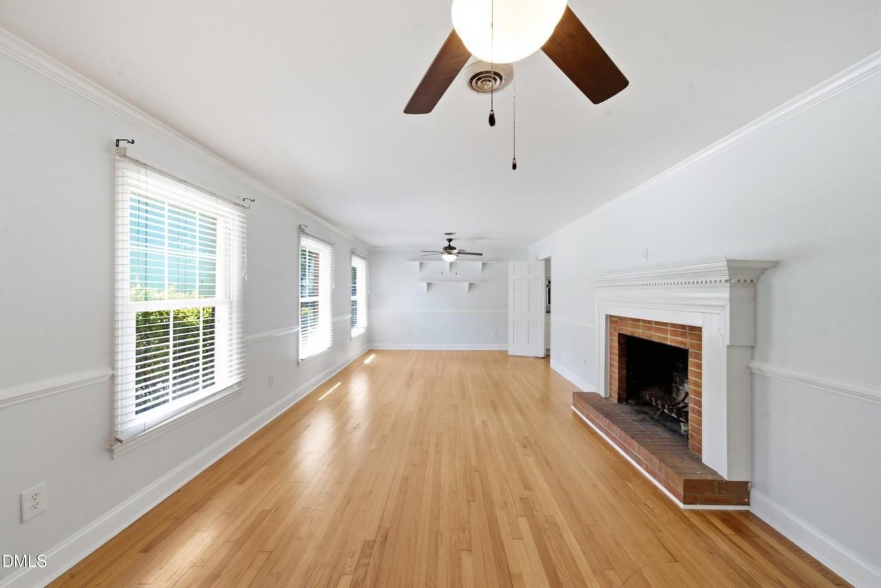 1108 Park Ave - Photo 7 of 33