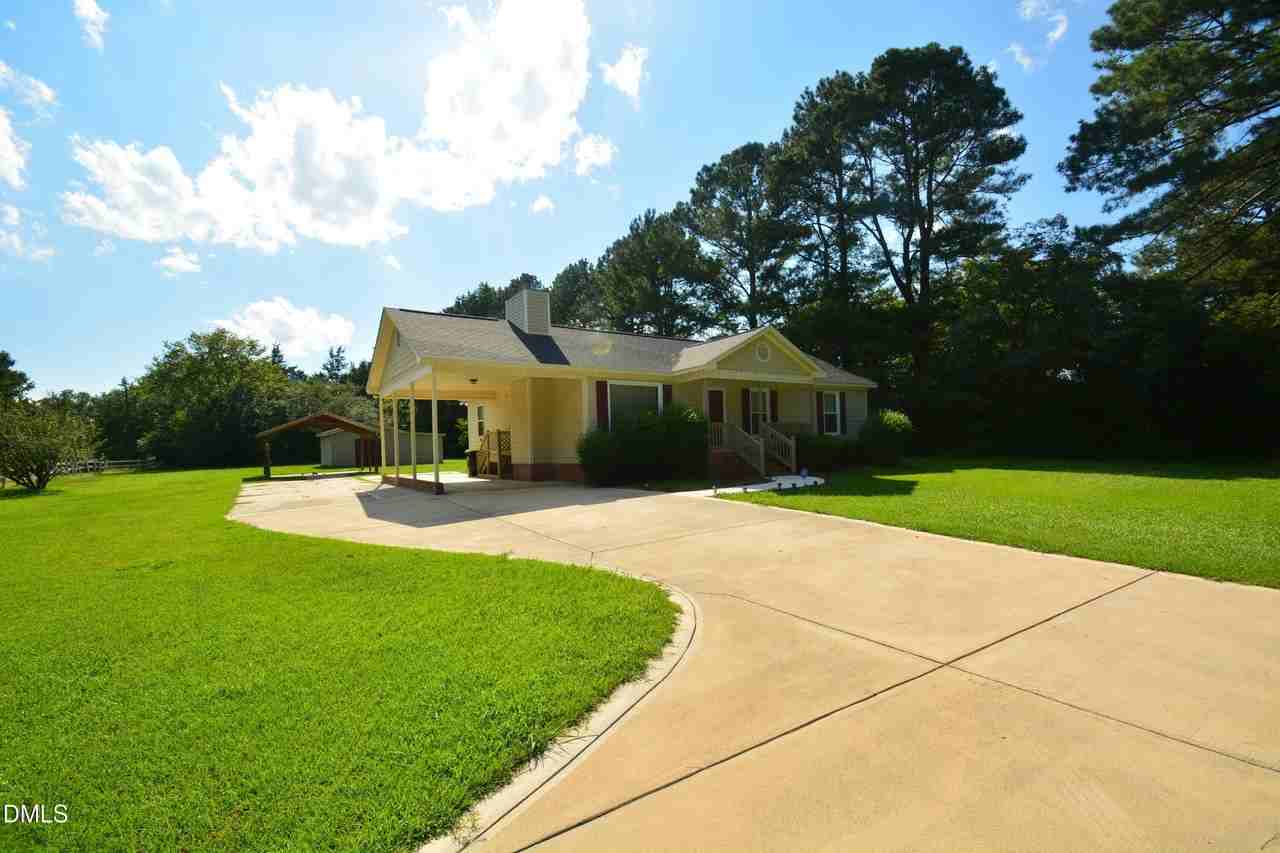 1352 Little Divine Rd - Photo 2 of 18