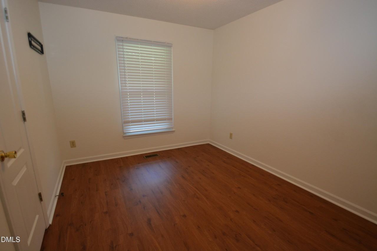1352 Little Divine Rd - Photo 6 of 18