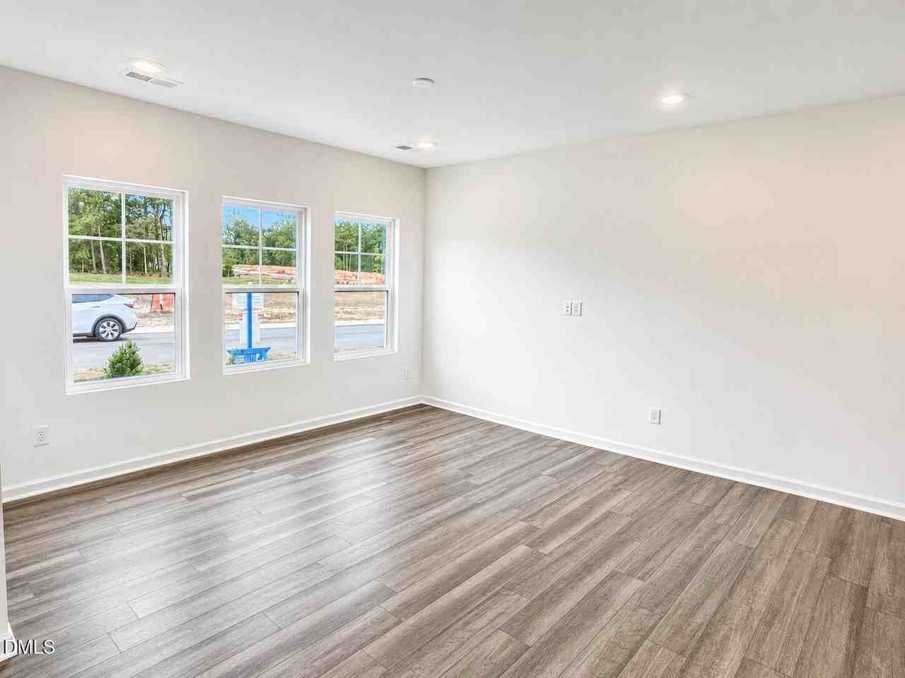 314 Granite Knoll Ct - Photo 3 of 10