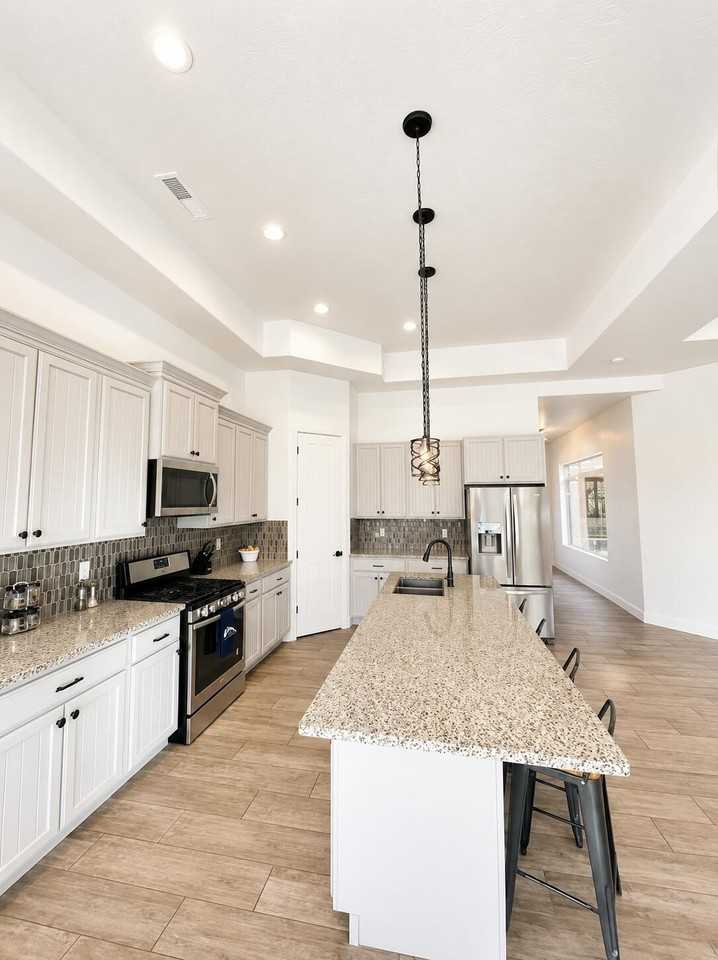 3212 S 4900 W - Photo 5 of 19