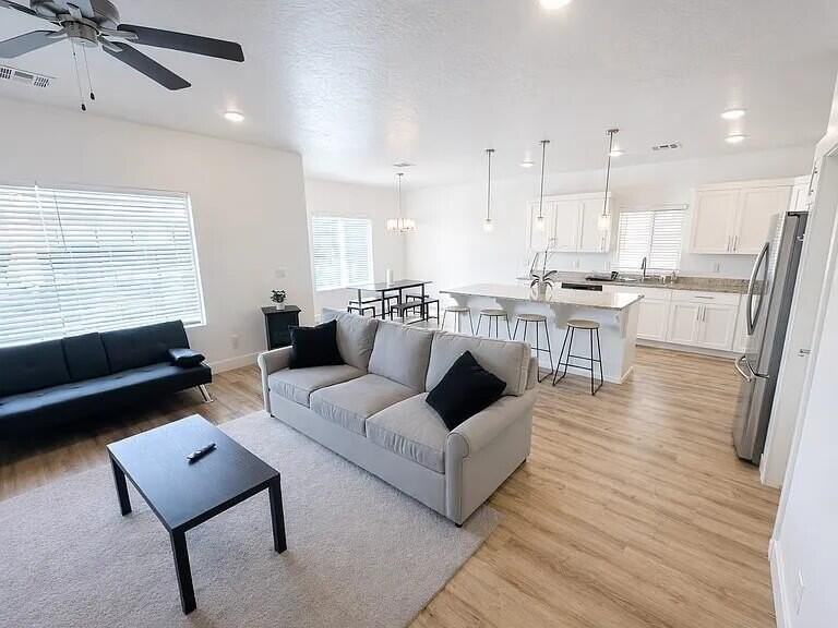 539 S Stewart Creek Cv - Photo 4 of 22
