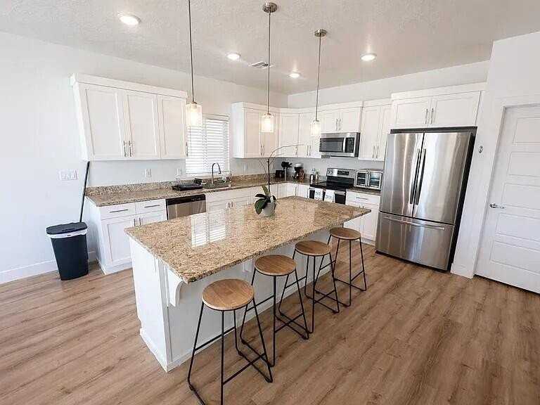 539 S Stewart Creek Cv - Photo 5 of 22