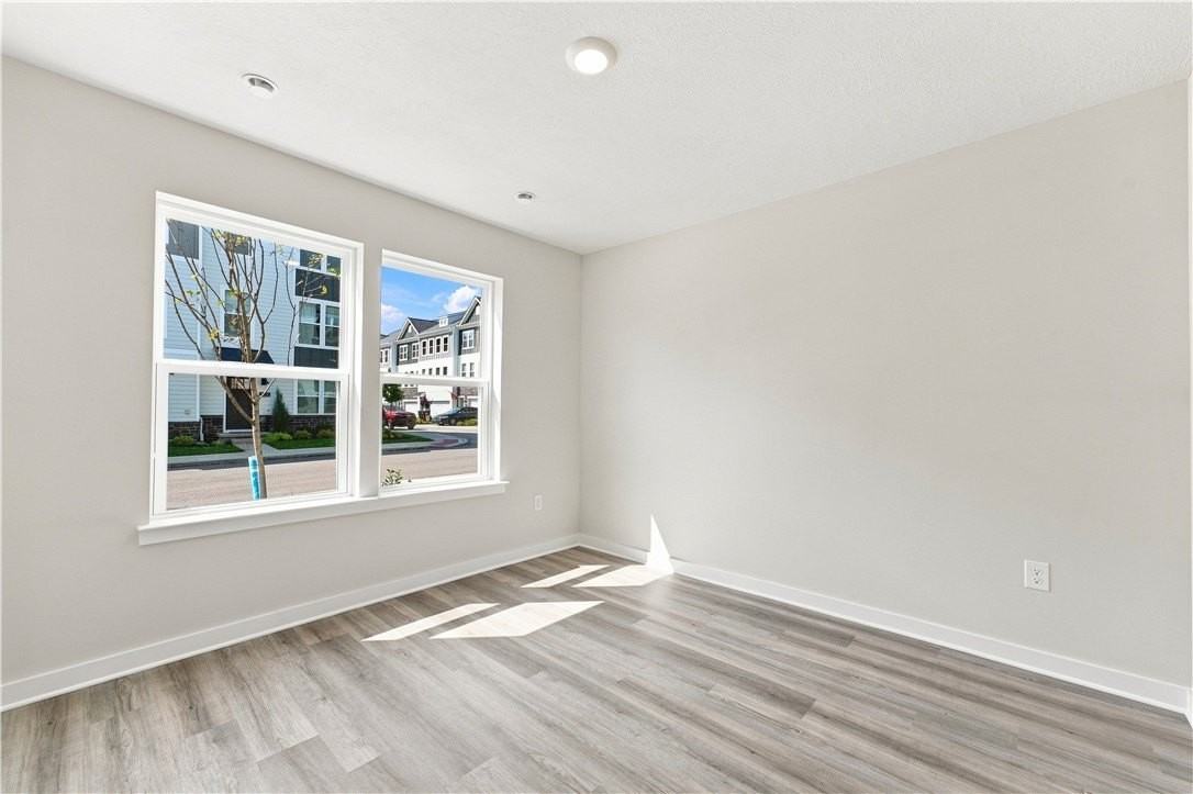 526 Cooper St - Photo 4 of 49
