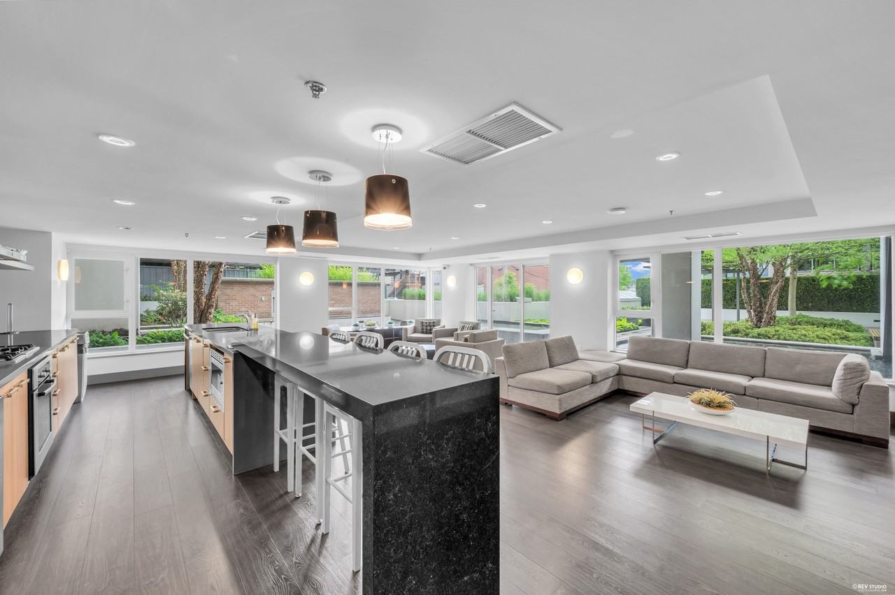 Viceroy - Photo 3 of 16
