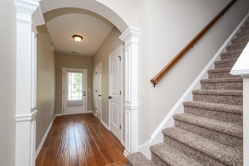 234 Bethany Manor Ct - Photo 2 of 16