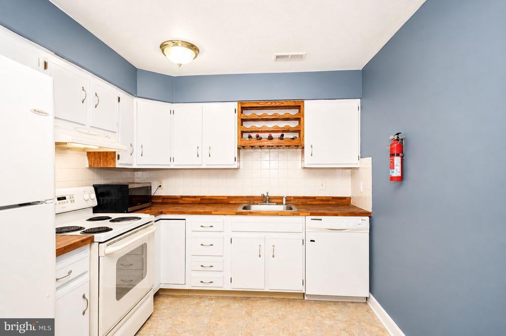 276 Juanita Ct - Photo 4 of 24