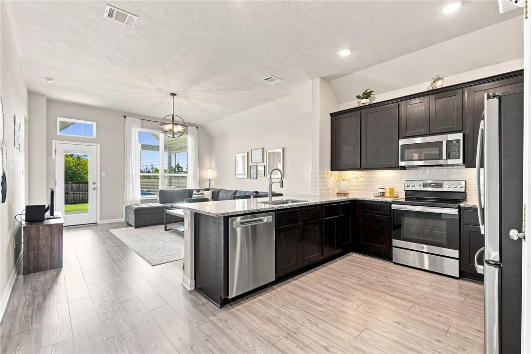 10635 Natural Pond Rd - Photo 4 of 19