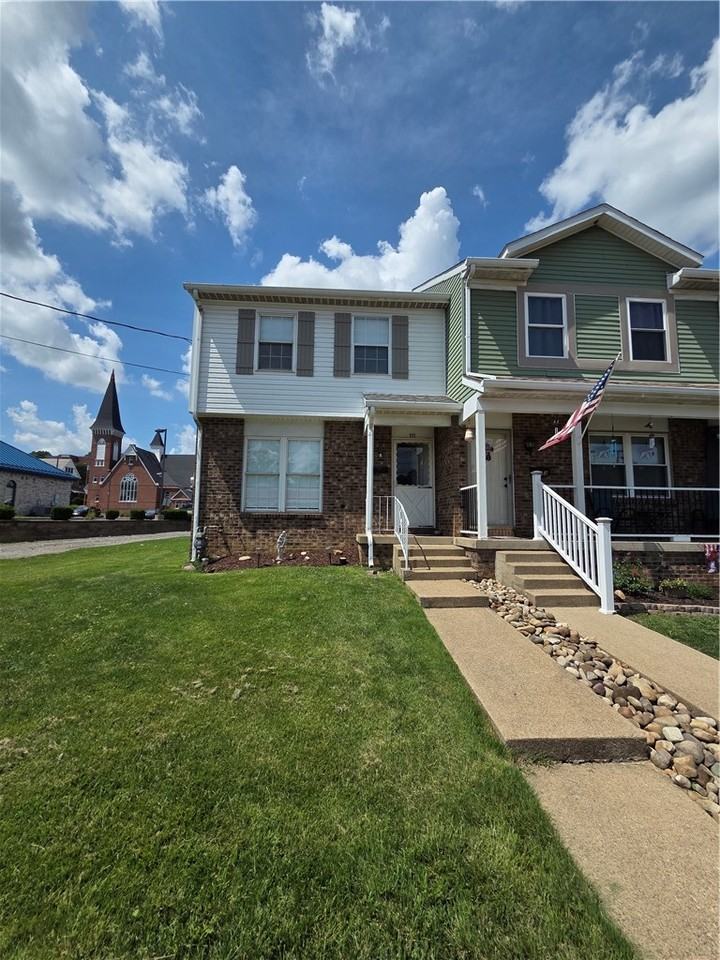 111 E Pike St