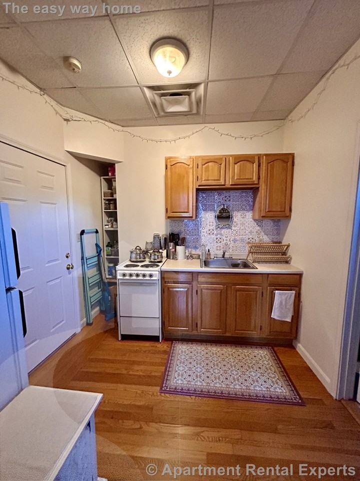 1153 Cambridge St #1 - Photo 3 of 8