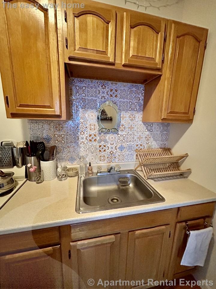 1153 Cambridge St #1 - Photo 6 of 8