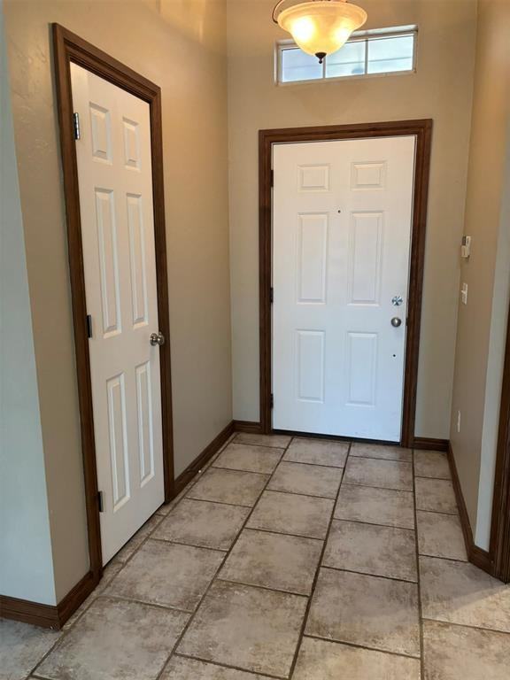 1045 Sw 128th St - Photo 3 of 32