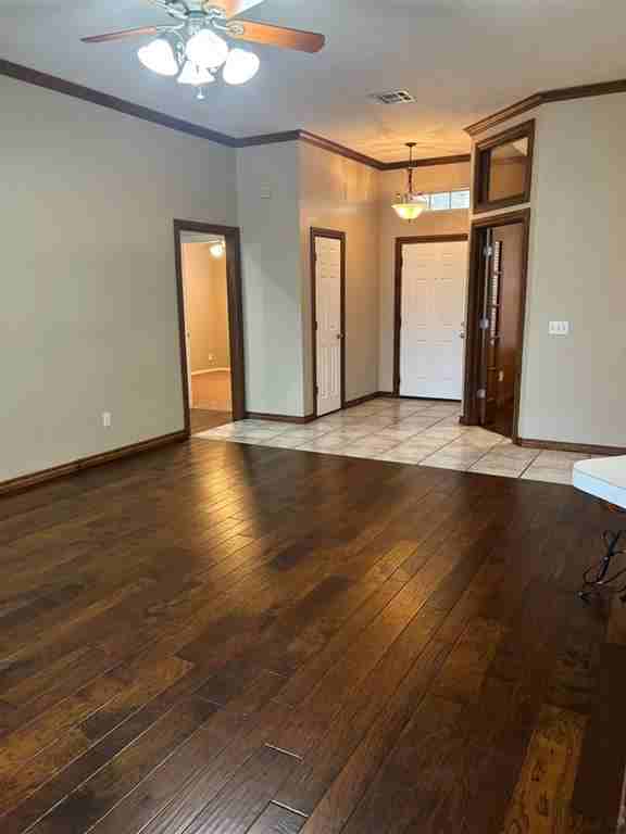1045 Sw 128th St - Photo 6 of 32