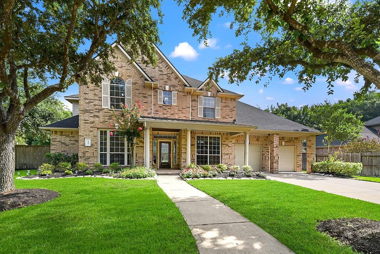 1030 Bayou Vista Ct - Photo 3 of 49