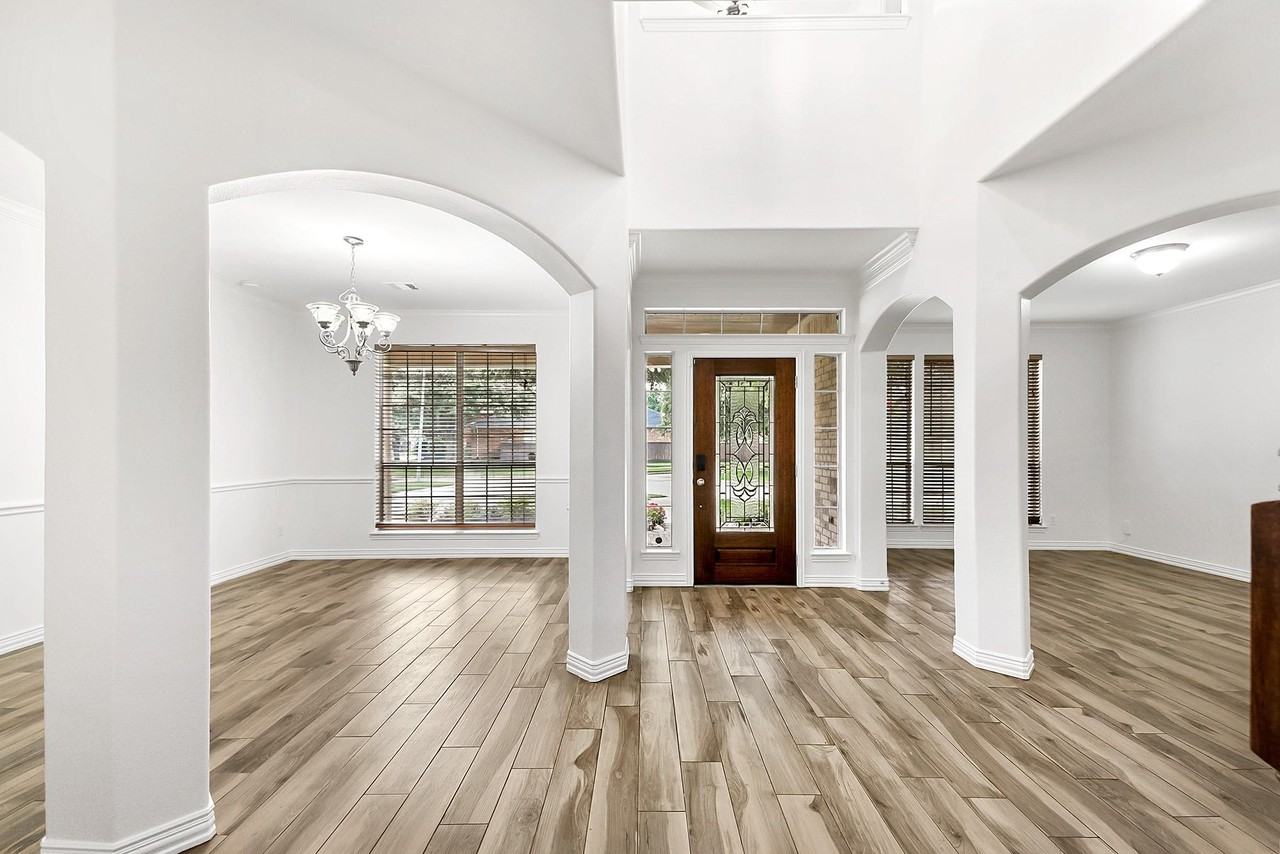 1030 Bayou Vista Ct - Photo 6 of 49