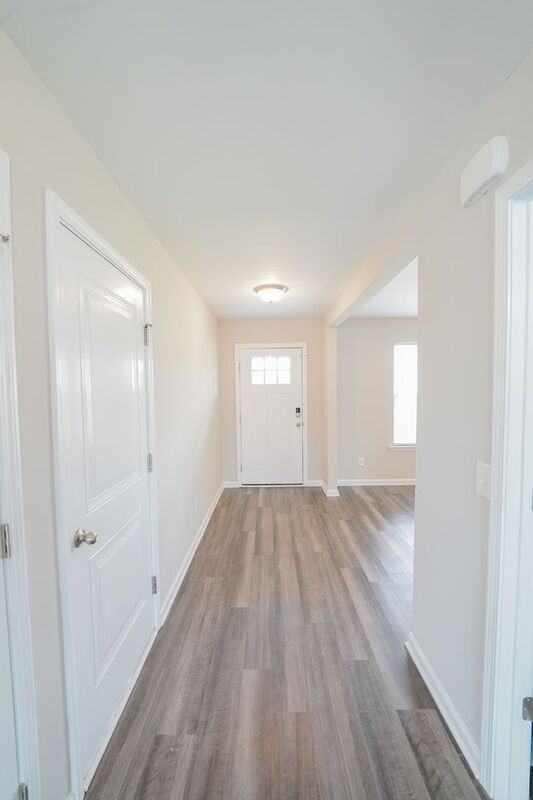 105 Butternut Blvd - Photo 4 of 45