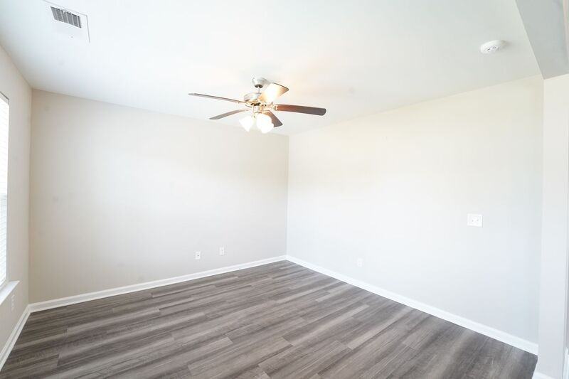 105 Butternut Blvd - Photo 6 of 45