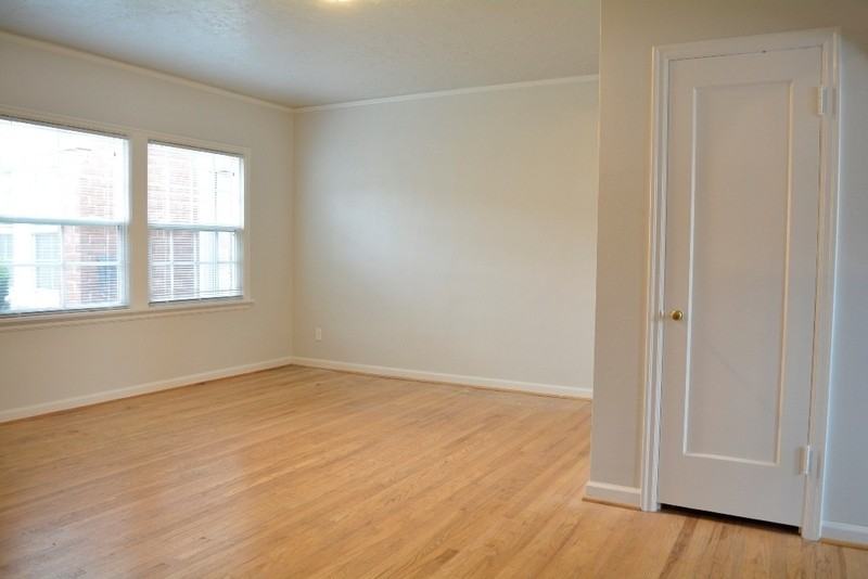 5040 Se 75th Ave - Photo 3 of 16