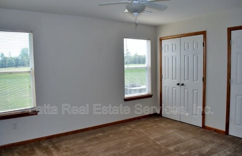 1101 Nw Willow Dr - Photo 7 of 13