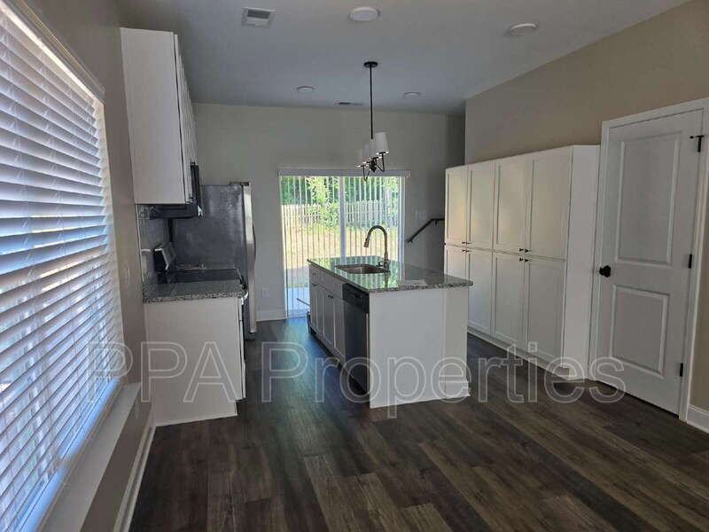404 Giles St #A - Photo 6 of 48