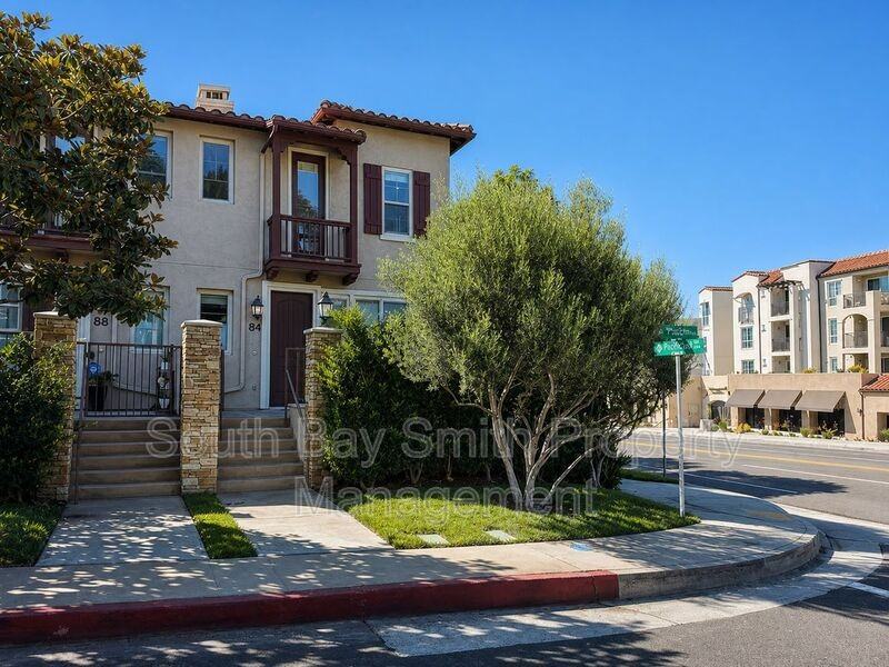 84 Palos Verdes Blvd - Photo 2 of 43
