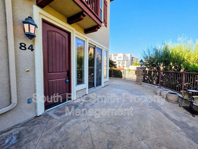 84 Palos Verdes Blvd - Photo 3 of 43