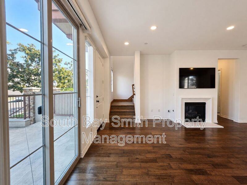 84 Palos Verdes Blvd - Photo 5 of 43