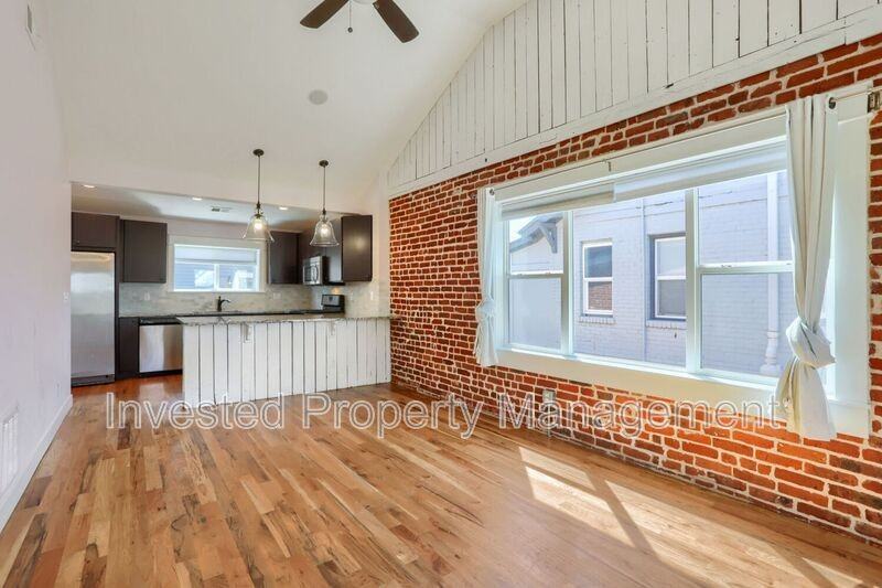 2820 N Josephine St - Photo 3 of 20