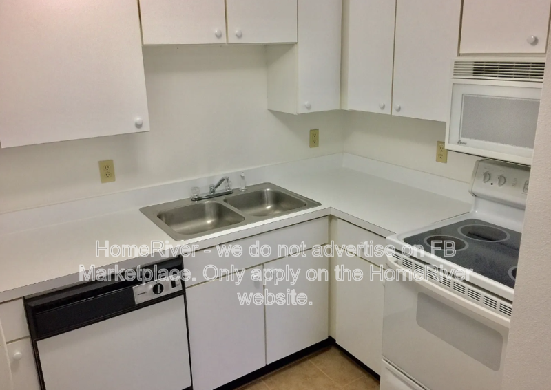 305 E Whitehall Ct #107 - Photo 3 of 19