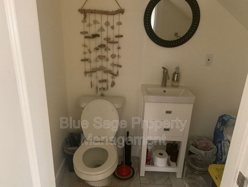 410 Eddy Ct - Photo 5 of 7