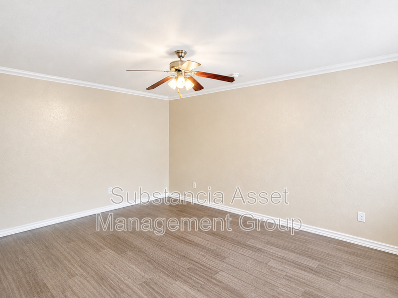 1430 Nw 25th St - Photo 2 of 16