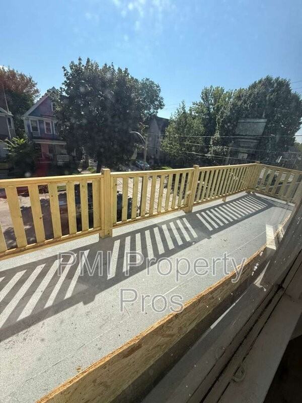 1623 N 38th St - Photo 3 of 15